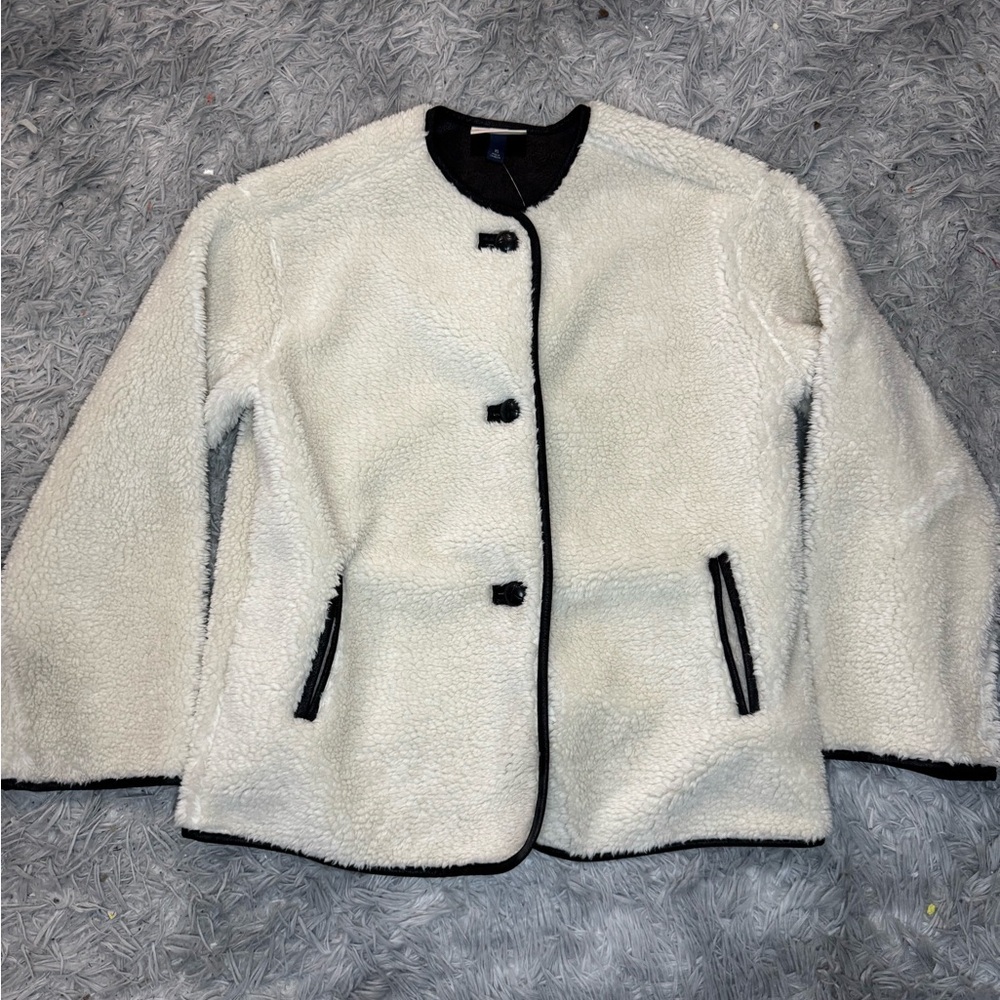 Universal Thread Women’s Faux Shearling Coat - Cream Size Extra Small NWT - Picture 4 of 10